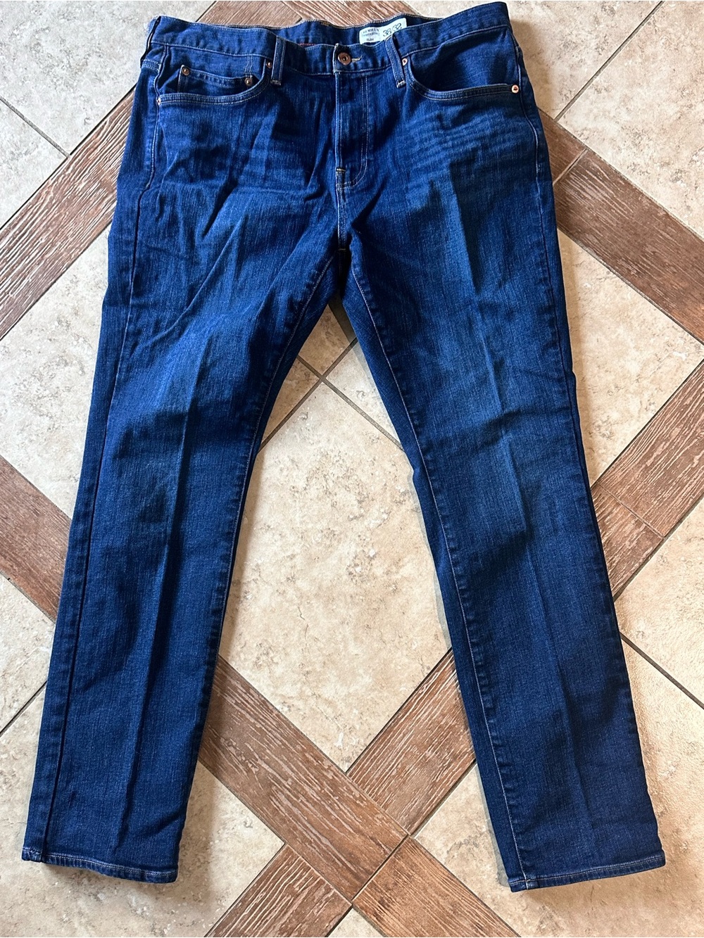 Cremieux 38 X32 Dark Wash Blue Straight Jeans